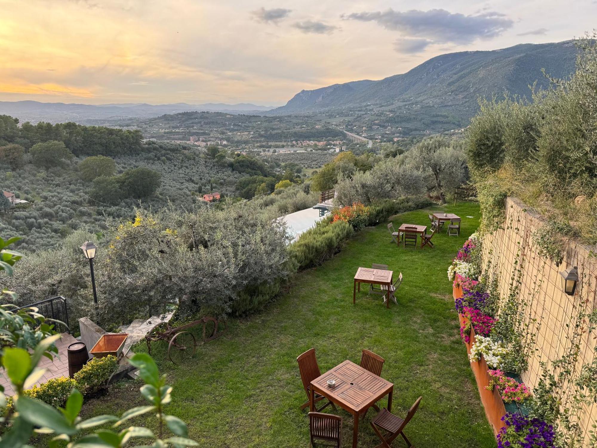 Domus Umbra Villa Terni Exterior foto